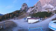 Archived webcam image showing Cortina d'Ampezzo - Top Station Duca d'Aosta on 18 Oct 2026 at 07:20