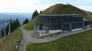 Archiviertes Webcam Bild: SkiWelt Westendorf - Bergstation Fleidingbahn am 26.08.2026 um 18:54 Uhr