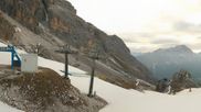 Archived webcam image showing Cortina d'Ampezzo - Top Station Pomedes on 4 May 2026 at 06:26