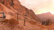 Archived webcam image showing Cortina d'Ampezzo - Top Station Pomedes on 2 Oct 2026 at 07:18