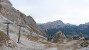 Archiviertes Webcam Bild: Cortina d'Ampezzo - Bergstation Pomedes am 17.10.2026 um 08:58 Uhr