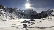 Archived webcam image showing Oberiss Alm in the Stubai Oberberg valley on 26 Feb 2026 at 14:54