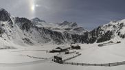 Archived webcam image showing Oberiss Alm in the Stubai Oberberg valley on 28 Mar 2026 at 12:25
