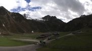 Archived webcam image showing Oberiss Alm in the Stubai Oberberg valley on 21 May 2026 at 16:23