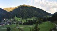 Archiviertes Webcam Bild: Donnersbachwald: Blick auf den Ort und Skigebiet Riesneralm am 26.08.2026 um 07:09 Uhr