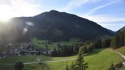 Archiviertes Webcam Bild: Donnersbachwald: Blick auf den Ort und Skigebiet Riesneralm am 26.08.2026 um 18:09 Uhr