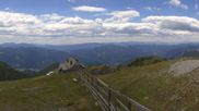 Archiviertes Webcam Bild: Aflenzer Bürgeralm - Bergstation Schönleiten am 12.07.2026 um 12:27 Uhr