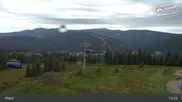 Archiviertes Webcam Bild: Spindlermühle: Bergstation Sessellift Svaty Petr am 12.07.2026 um 13:08 Uhr