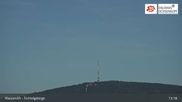 Archived webcam image showing Mehlmeisel - Klausen lifts on 27 Sep 2026 at 13:36