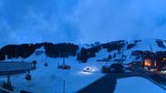 Archiviertes Webcam Bild: Courchevel: Weltcup-Piste Slalom am 12.04.2026 um 20:07 Uhr