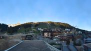 Archiviertes Webcam Bild: Courchevel: Weltcup-Piste Slalom am 26.05.2026 um 06:38 Uhr