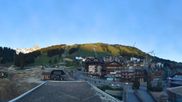 Archiviertes Webcam Bild: Courchevel: Weltcup-Piste Slalom am 29.05.2026 um 06:02 Uhr