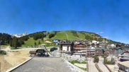 Archiviertes Webcam Bild: Courchevel: Weltcup-Piste Slalom am 15.06.2026 um 10:27 Uhr