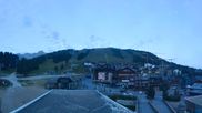 Archiviertes Webcam Bild: Courchevel: Weltcup-Piste Slalom am 27.08.2026 um 07:32 Uhr