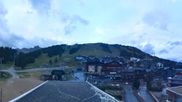 Archiviertes Webcam Bild: Courchevel: Weltcup-Piste Slalom am 28.08.2026 um 07:51 Uhr