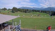 Archiviertes Webcam Bild: Crans Montana: Skischule am 26.08.2026 um 16:59 Uhr