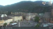 Archiviertes Webcam Bild: Bozen - Blick auf den Waltherplatz am 12.04.2026 um 03:55 Uhr