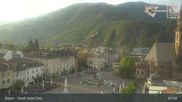 Archiviertes Webcam Bild: Bozen - Blick auf den Waltherplatz am 12.04.2026 um 08:55 Uhr
