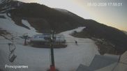 Archived webcam image showing Valdezcaray - Ski lift Principantes on 26 Feb 2026 at 18:13