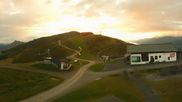 Archiviertes Webcam Bild: Wildkogel-Arena: Bergstation Wildkogelbahn am 26.08.2026 um 06:16 Uhr