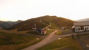 Archived webcam image showing Wildkogel-Arena: Top station Wildkogel gondola on 15 Sep 2026 at 06:51