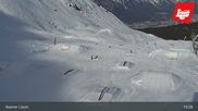 Archiviertes Webcam Bild: Axamer Lizum - Bergstation Karleitenbahn am 26 Feb 2026 um 15:56 Uhr