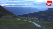 Archived webcam image showing Axamer Lizum - Karleiten lift and Snow Park on 8 Oct 2026 at 03:49