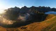 Archiviertes Webcam Bild: Axamer Lizum: Hoadl-Haus und Bergstation Olympiabahn am 06.09.2026 um 07:18 Uhr