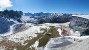 Archiviertes Webcam Bild: Axamer Lizum: Hoadl-Haus und Bergstation Olympiabahn am 27.10.2026 um 12:31 Uhr