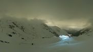 Archived webcam image showing Hochfügen - Restaurant 8er Alm on 17 May 2026 at 00:03
