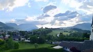 Archiviertes Webcam Bild: Gröbming: Blick auf Kirche und Panoramabad am 28.05.2026 um 06:00 Uhr