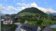Archiviertes Webcam Bild: Gröbming: Blick auf Kirche und Panoramabad am 28.05.2026 um 07:00 Uhr