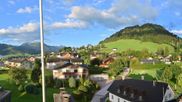 Archiviertes Webcam Bild: Gröbming: Blick auf Kirche und Panoramabad am 26.08.2026 um 07:24 Uhr