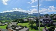 Archiviertes Webcam Bild: Gröbming: Blick auf Kirche und Panoramabad am 26.08.2026 um 12:24 Uhr