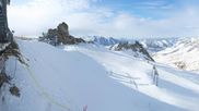 Archived webcam image showing Hintertux Glacier - Top station Gefrorene Wand on 4 May 2026 at 08:03