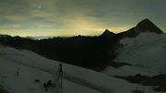 Archived webcam image showing Hintertux Glacier - Top station Gefrorene Wand on 20 Sep 2026 at 00:59
