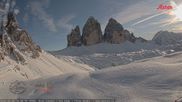 Archiviertes Webcam Bild: Dreizinnenhütte Südtirol: Blick auf die 3 Zinnen am 26 Feb 2026 um 16:10 Uhr