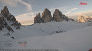 Archived webcam image showing Dolomites: Mountain Hut Antonio Locatelli on 5 Apr 2026 at 07:20