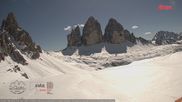 Archived webcam image showing Dolomites: Mountain Hut Antonio Locatelli on 5 Apr 2026 at 14:20