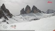 Archiviertes Webcam Bild: Dreizinnenhütte Südtirol: Blick auf die 3 Zinnen am 12.04.2026 um 12:59 Uhr