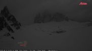 Archiviertes Webcam Bild: Dreizinnenhütte Südtirol: Blick auf die 3 Zinnen am 13.04.2026 um 20:38 Uhr