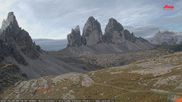 Archiviertes Webcam Bild: Dreizinnenhütte Südtirol: Blick auf die 3 Zinnen am 10.09.2026 um 10:33 Uhr