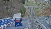 Archiviertes Webcam Bild: Willingen Skisprungschanze: Blick vom Adlerhorst am 12.04.2026 um 18:51 Uhr