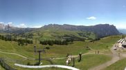 Archiviertes Webcam Bild: Seiser Alm: Blick von der Puflatsch Bergstation am 12.07.2026 um 14:05 Uhr