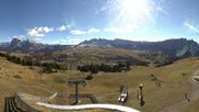 Archived webcam image showing Panorama of the Alpe di Siusi from the Puflatsch mountain station on 30 Oct 2026 at 12:03