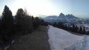 Archiviertes Webcam Bild: Seiser Alm: Panoramablick Mezdi Bergstation am 12.04.2026 um 06:54 Uhr