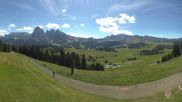 Archiviertes Webcam Bild: Seiser Alm: Panoramablick Mezdi Bergstation am 26.08.2026 um 12:18 Uhr