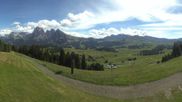 Archiviertes Webcam Bild: Seiser Alm: Panoramablick Mezdi Bergstation am 26.08.2026 um 14:18 Uhr