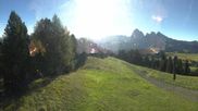 Archiviertes Webcam Bild: Seiser Alm: Panoramablick Mezdi Bergstation am 04.09.2026 um 08:39 Uhr