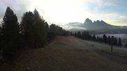 Archiviertes Webcam Bild: Seiser Alm: Panoramablick Mezdi Bergstation am 18.09.2026 um 07:07 Uhr